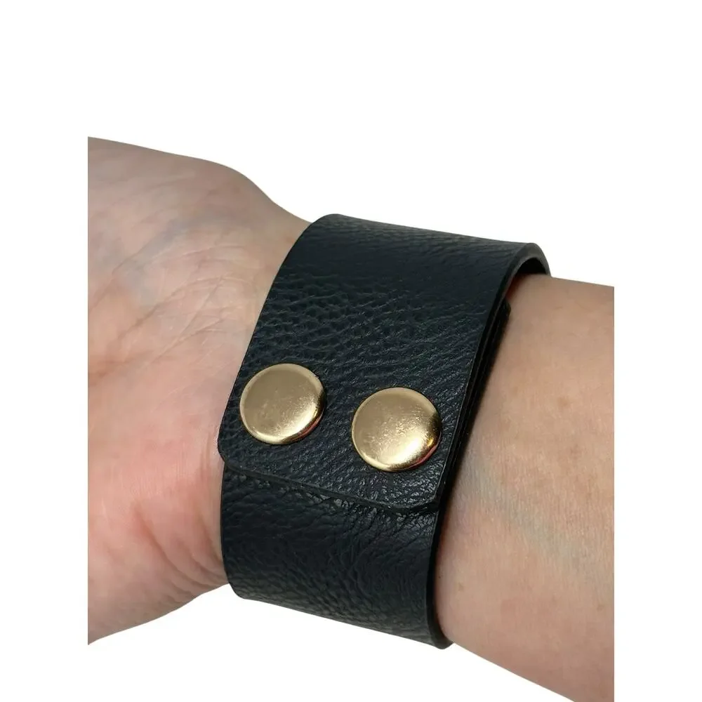 Fashion Jewelry black & Gold Ring Accent Bracelet - Picture 7 of 8